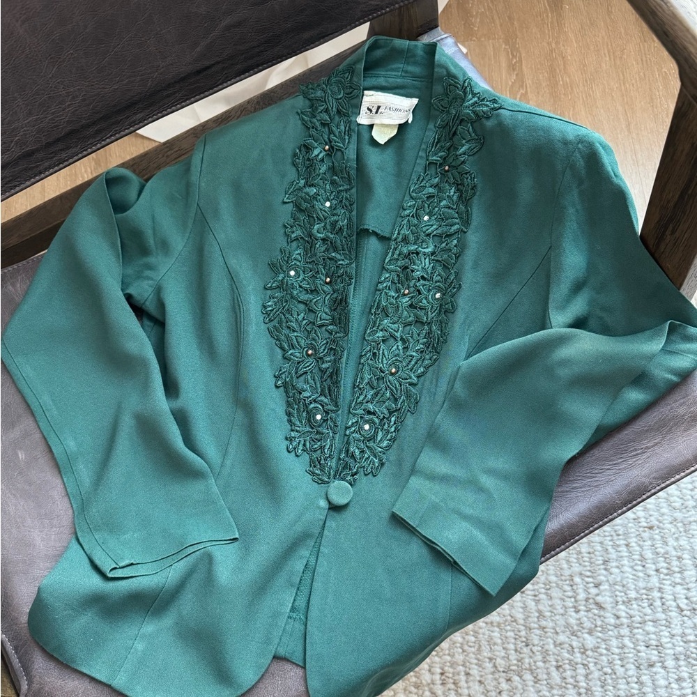 Vintage Cropped Embroidered Blazer / Jacket
